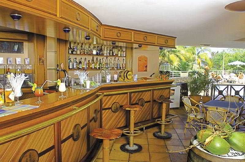 Karibea Residence La Goelette 塔腾 餐厅 照片